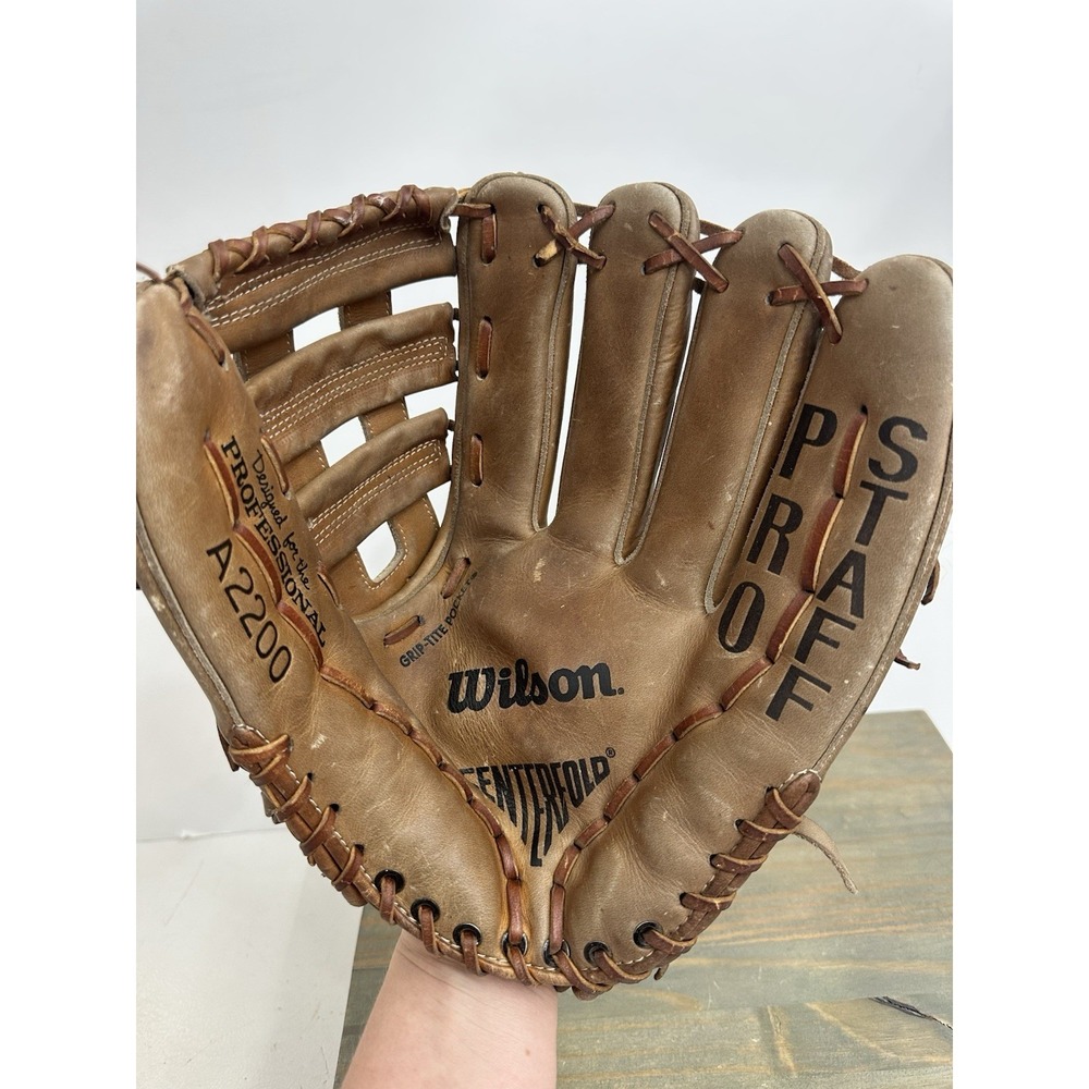 Wilson PRO STAFF Right Hand Throw Baseball Glove A2200 Centerfold JAPAN Adult Sz